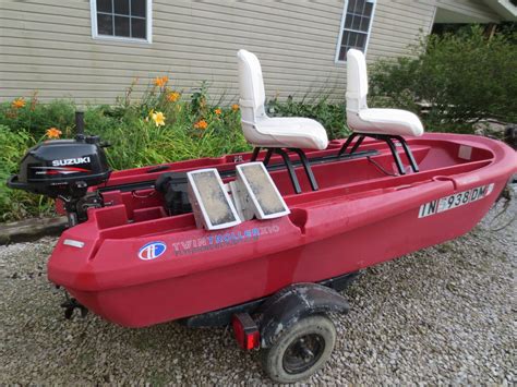 Twin Troller X10 boat with inhull propulsion. . Twin troller for sale